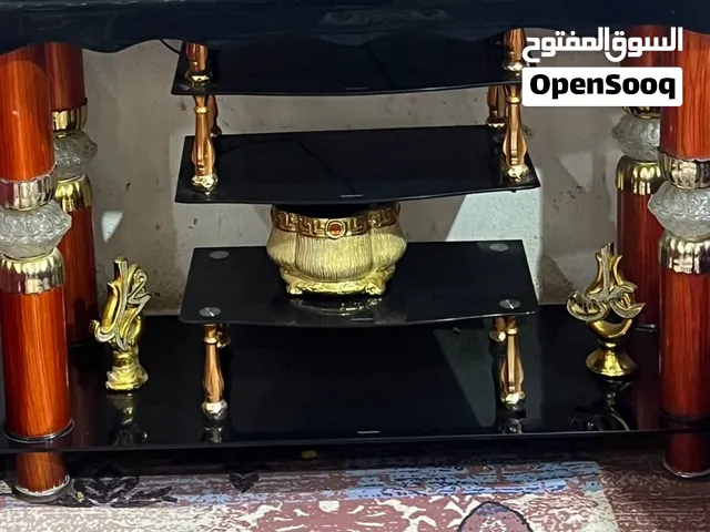 ميز تلفاز للبيع ب40