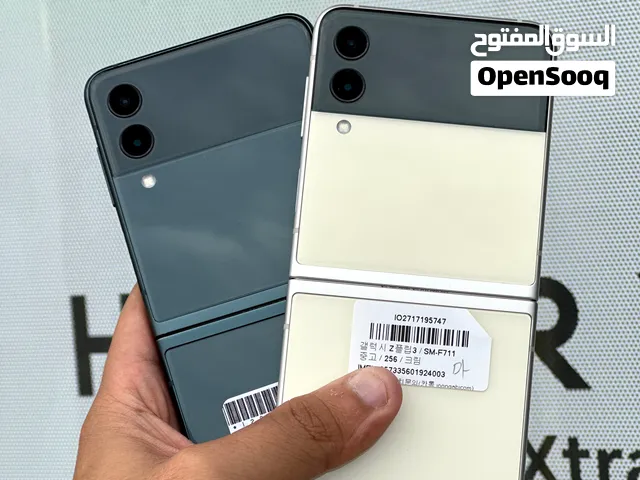 بأقل سعر : Samsung Z flip 3 256gb جهاز نظيف جدا بدون إي مشاكل مع ملحقاته و ضمان من المحل لا يفوتك