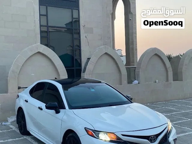 كامري 2020 SE _ تسجيل جديد _ حادث خفيف خفيف جدا _ نظيف ومسرفس وجاهز