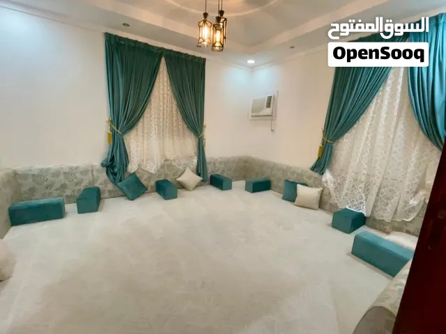 مجلس ارضي كامل متكامل للبيع قابل للتفاوض