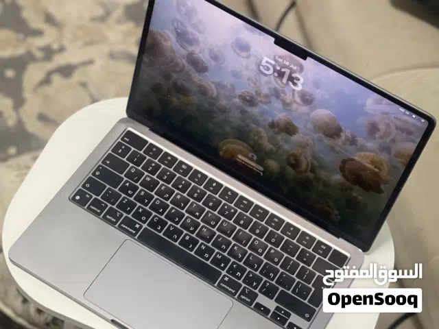 لابتوب ماك M2 بحالة ممتازة