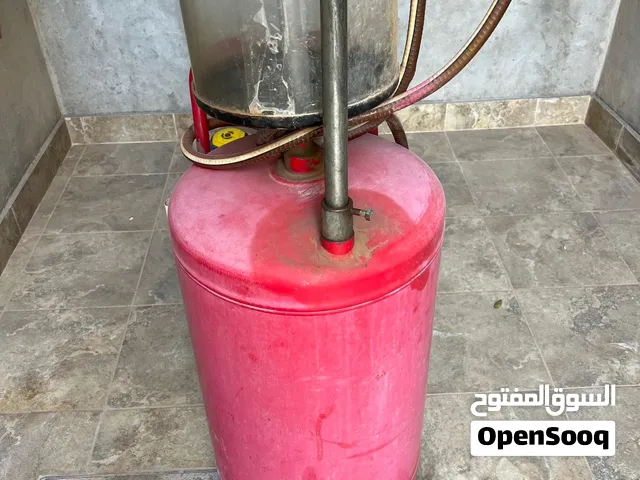 بومبه شفط زيوت السيارات صنع إيطالي تشفط سيارات بنزينه وسيارات نافطه بحاله جيده