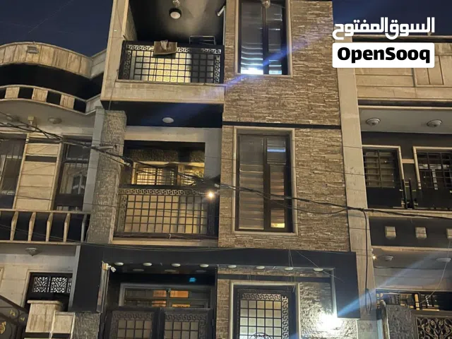 بناية تجارية للبيع