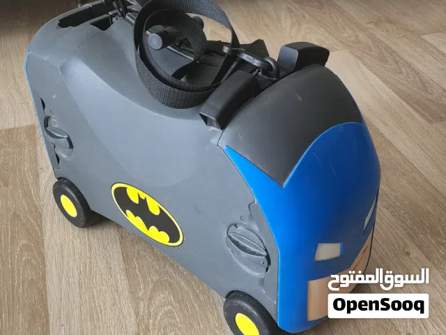حقيبة اطفال بشكل باتمان