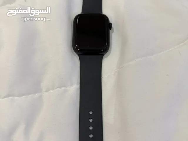 ساعة ابل جيل 7 نظيفة جدا البطاريه 93 مع شاحن  الأصلي  الساعة نظيفة جدا