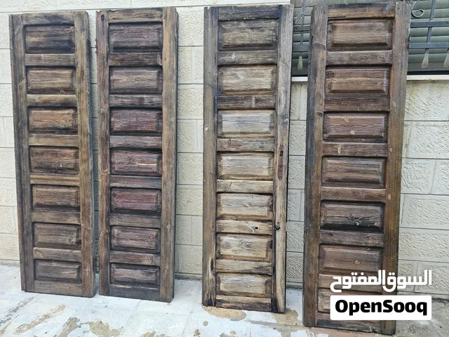 ضرفات بواب ثقيله وقديمه . طويله يمكن التحكم بالطول حسب الحاجه