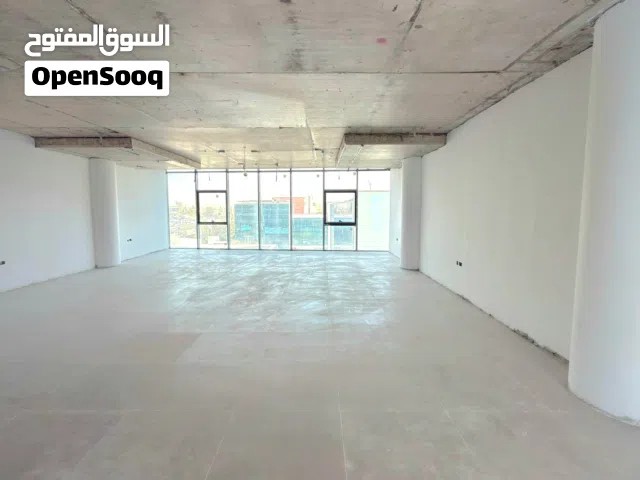 مكتب للإيجار في موقع مميز (شارع المطار – مدخل من كوريدور عبدون )