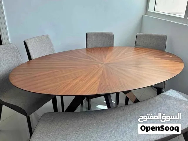 طاولة طعام
