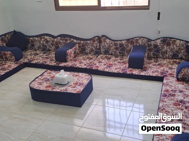 جلسة عربية مقاس 4×3 م بحالة جيدة