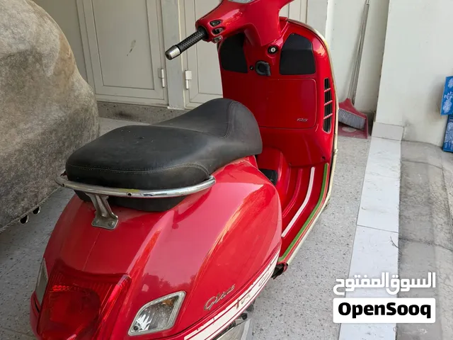 Vespa GTS 125 E3 2007-2010 - dragon red