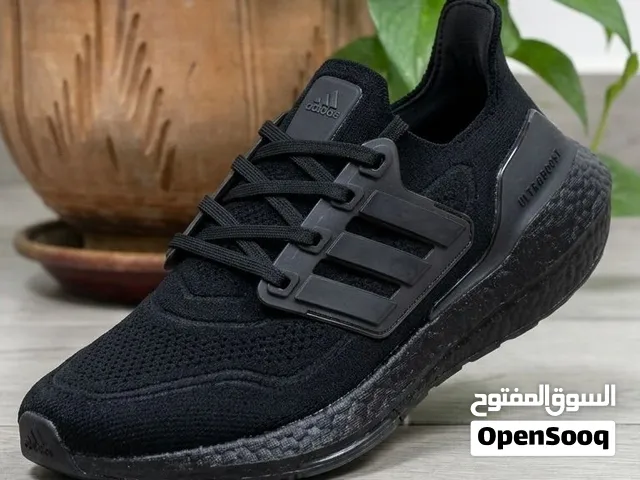 adidas Ultraboost 22 BOOST Running Shoes.Unisex