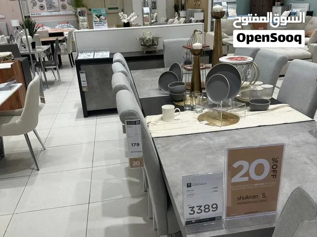 Elegant Dinning Table (10 people)  طاولة سفره فخمه لعشر أشخاص