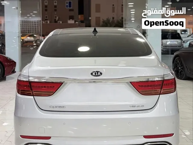 Kia Quoris
