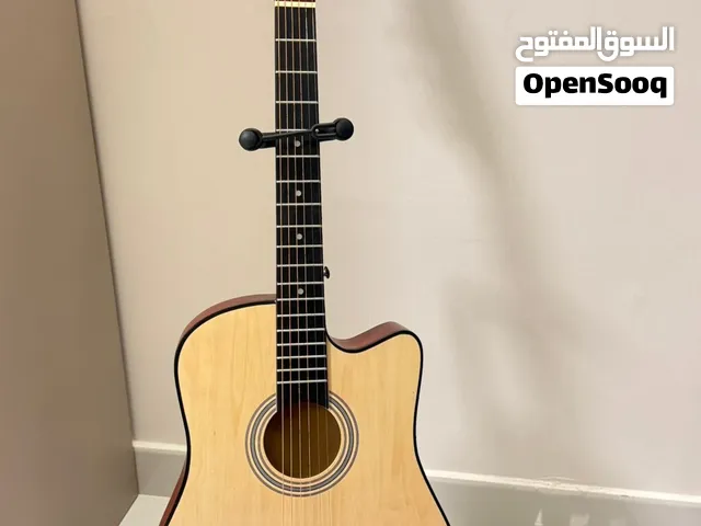 جيتار بجميع ملحقاته