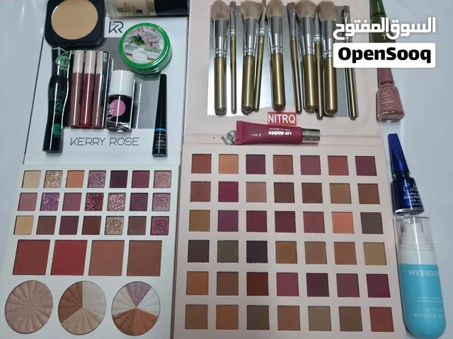 عرض مكياج نسائي