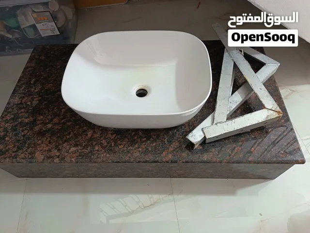 مغسلة مع الرخام اصلية