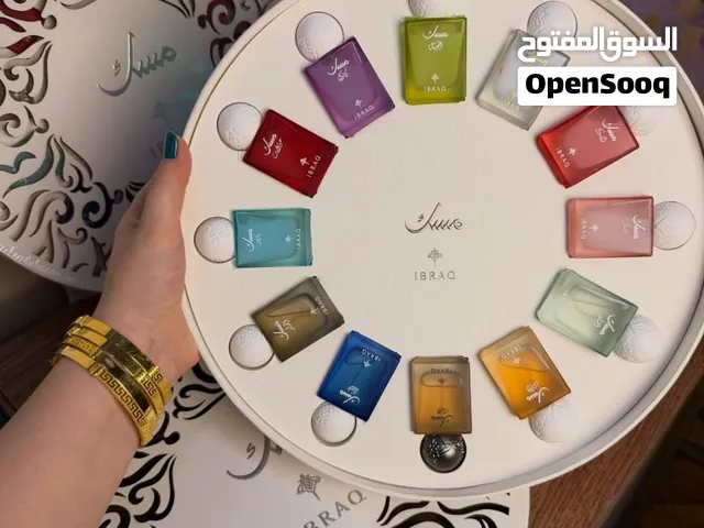 *بوكس مسك إبراق بيجمعلك 12 عطر مسك مختلف في مكان واحد  سحر النعومة والفخامة في صندوق واحد!