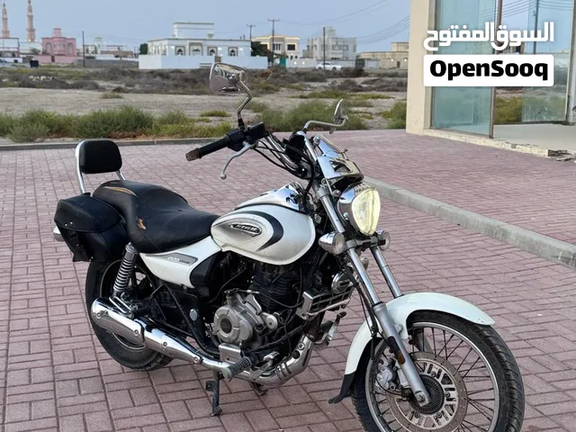 للبيع دراجة باجاج افنجر 2022 بحجم محرك 220 سيسي ( جاهزة للاستخدام )
