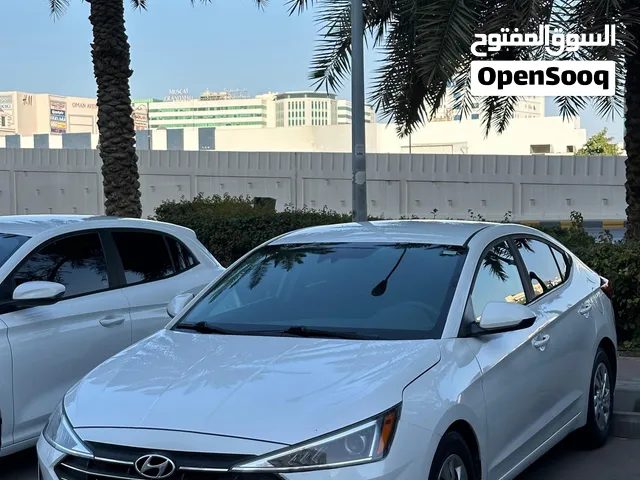 Sedan Hyundai in Muscat