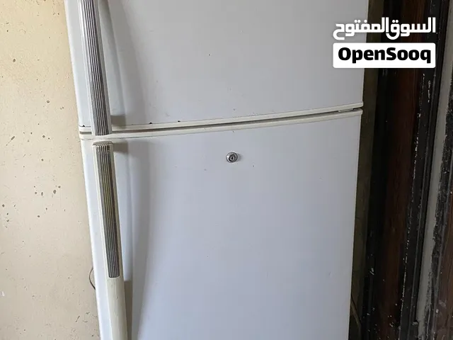 ثلاجة سامسونج بحالة جيدة للبيع