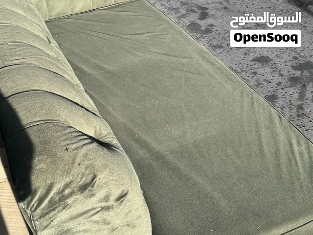 كنب صاله لونه اخضر