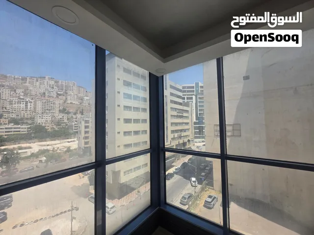 للإيجار – مكتب مميز في مجمع البساتين التجاري