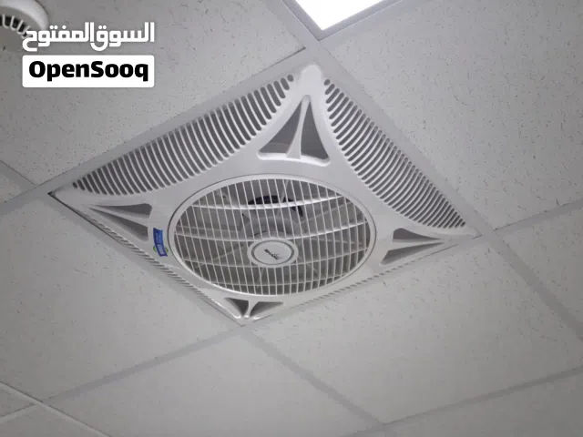 مروحة سقف على الفورسيلنج