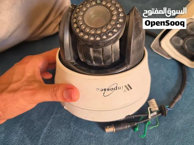 للبيع عدد 2 كاميرا مراقبة مع جهاز وعدد 2 هارد