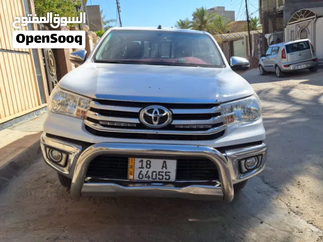2022 تويوتا هيلوكس Standard