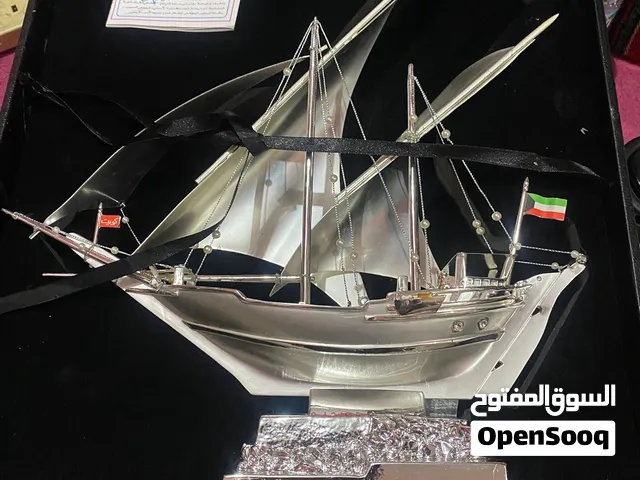 للبيع مجسمات نادرة