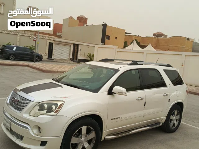 GMC اكاديا دينالي 2011