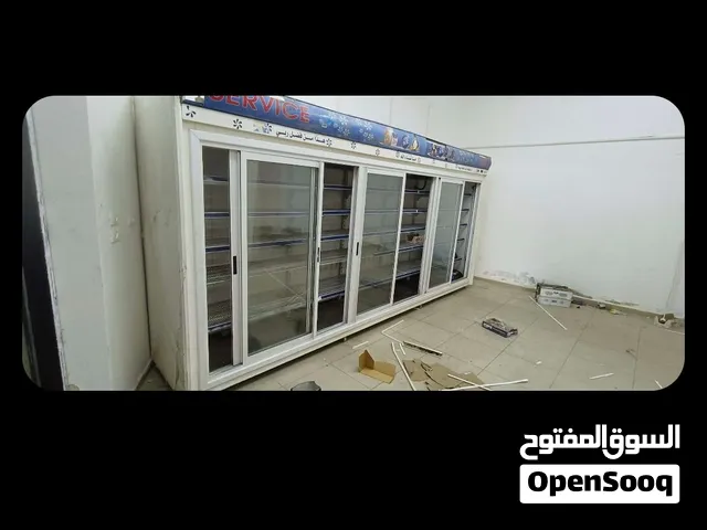 ثلاجه عرض مشروبات والبان