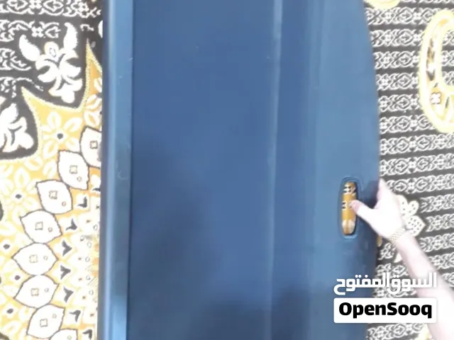 للبيع برداية صندوق خلفي (ستارة سحب) أصلية
