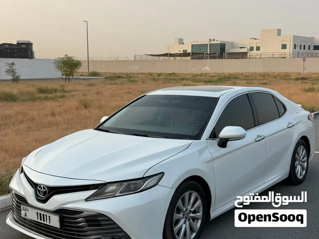 للبيع تويوتا كامري 2018