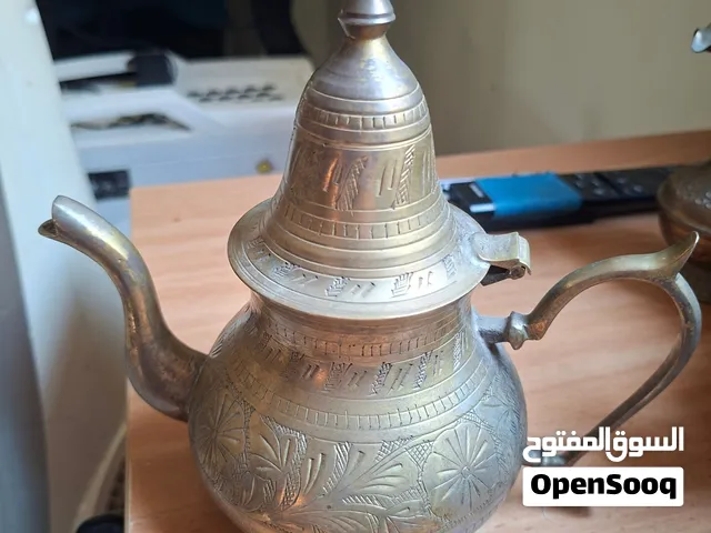نحاس وتحف قديمة