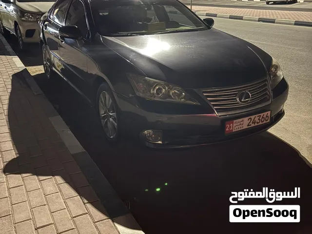 لكزس اي إس 2011