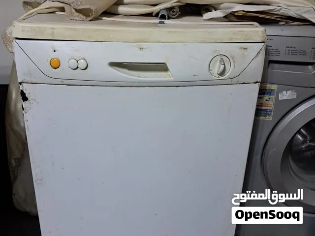 غسالة أطباق بحالة ممتازة