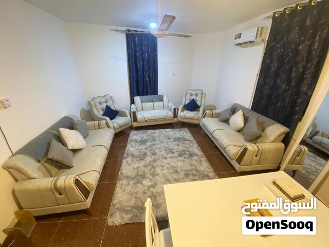 تخم صاله للبيع مديل 2023 ماركه شونرز خمس قطع نضيف جدا