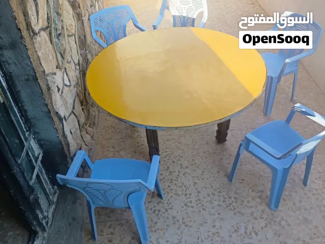 طاوله مع خمس كراسي اطفال