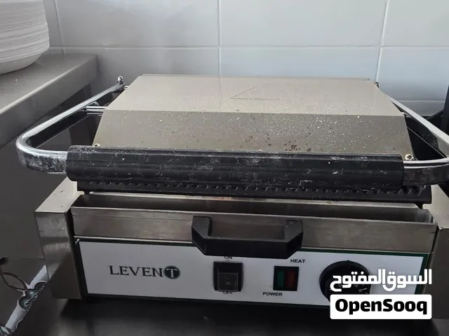 Toster and sandwich maker