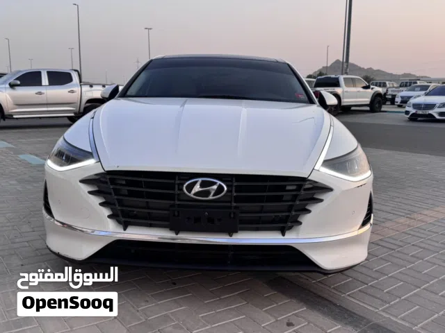 لايفوتك سوناتا خليجي سبورت بانوراما مخمل قير و مكينة شد وكالة بقمة النظافة وبحالة ممتازة جداً الحق