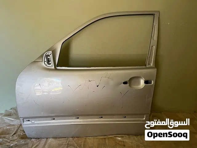 باب قرش و نص 2001 للبيع اصلي لا مدهون ولا معجن بحاجة إلى دهان بسعر حرق