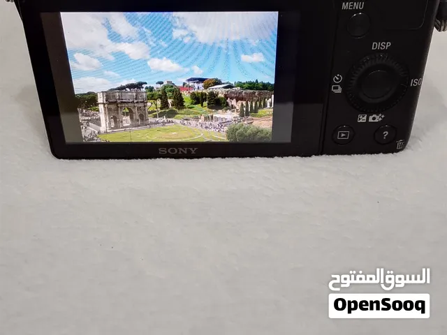 كاميرا سوني ilce5100 بحالة ممتازه