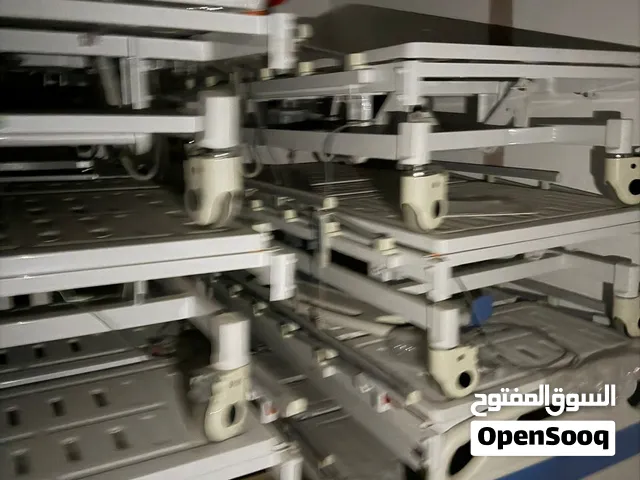 اسرة طبية ( كهربائية - يدوية ) مستعملة للبيع