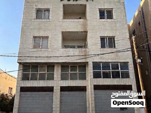 غرفة مفروشة مع تكيف و مجلس ومطبخ