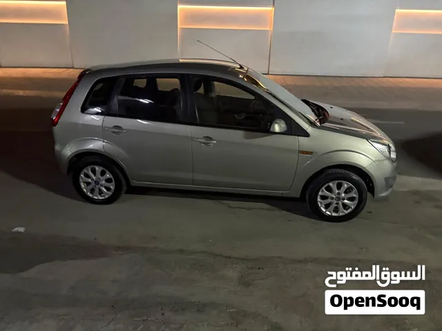 فورد فيجو موديل 2015 خليجي بين قوسين بحاله الوكاله الممشى 144 الف فقط وبدون أي اعطال جاهزه للاستخدام