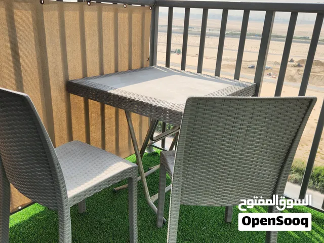 طاوله + عدد2 كرسي حديقه tawalah + eadadi2 kursiu hadiqah