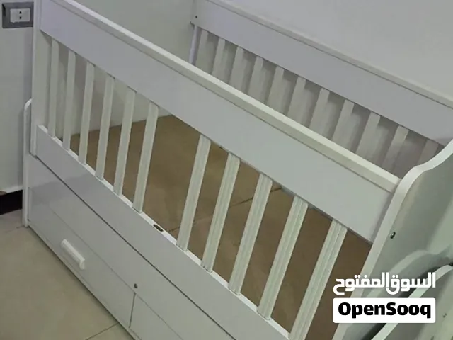 سرير أطفال لوح تركي