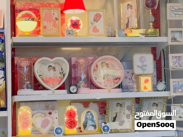تصفية محل هدايا بالبصرة بسعر اقل من الجملة
