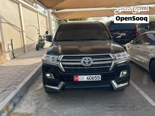 Land cruiser vxr 5.7 2015 (facelifted 2020)